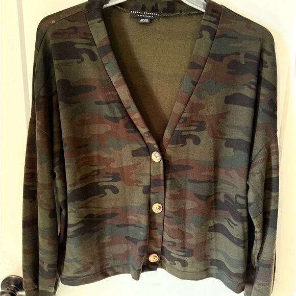 Camouflage Button-Up Womens Sweater - Picture 1 of 4